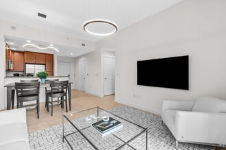 Building Photo - 701 S Olive Ave