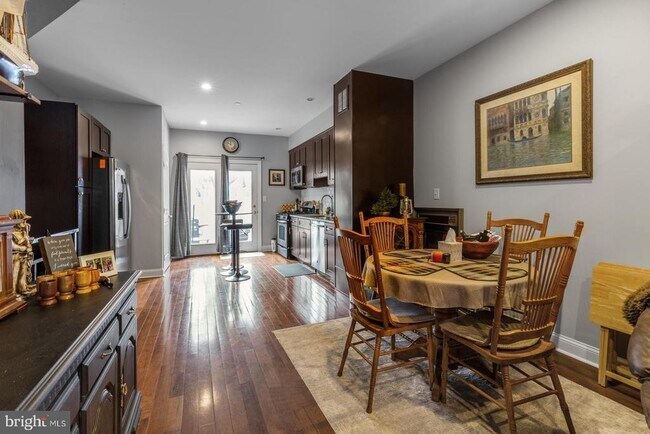 Foto del edificio - 2524 Sepviva St