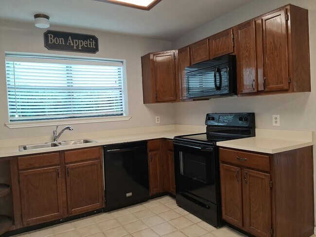 Foto del edificio - 2502 Livingston Ln