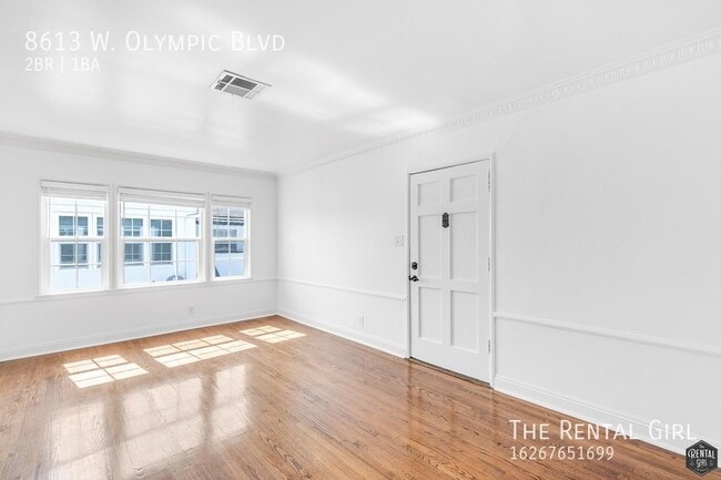 Building Photo - Pico-Robertson 2 BR/1BA | Corner Upper Uni...