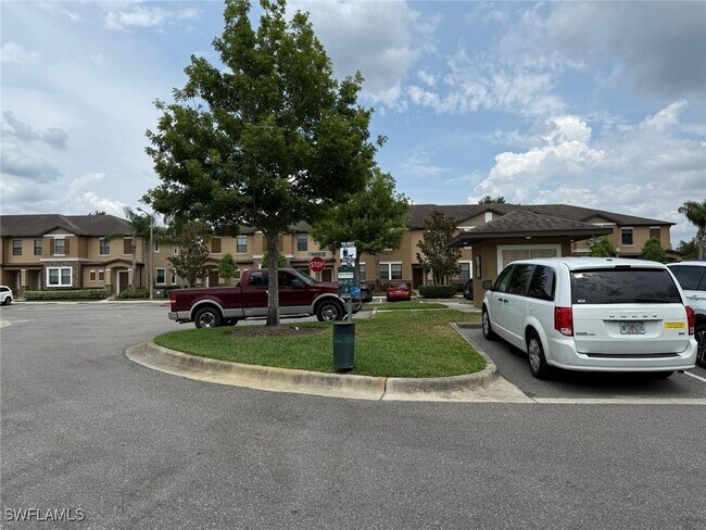 Foto del edificio - 4252 Fennwood Ct