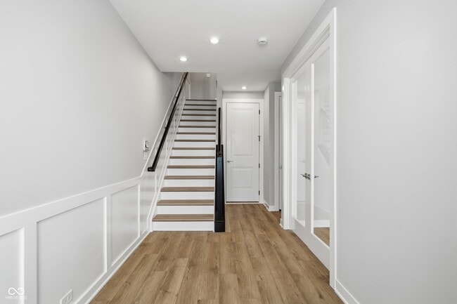 Building Photo - 404 Elite St