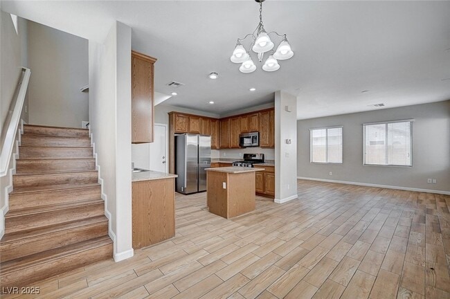 Foto del edificio - 684 Sumatra Pl