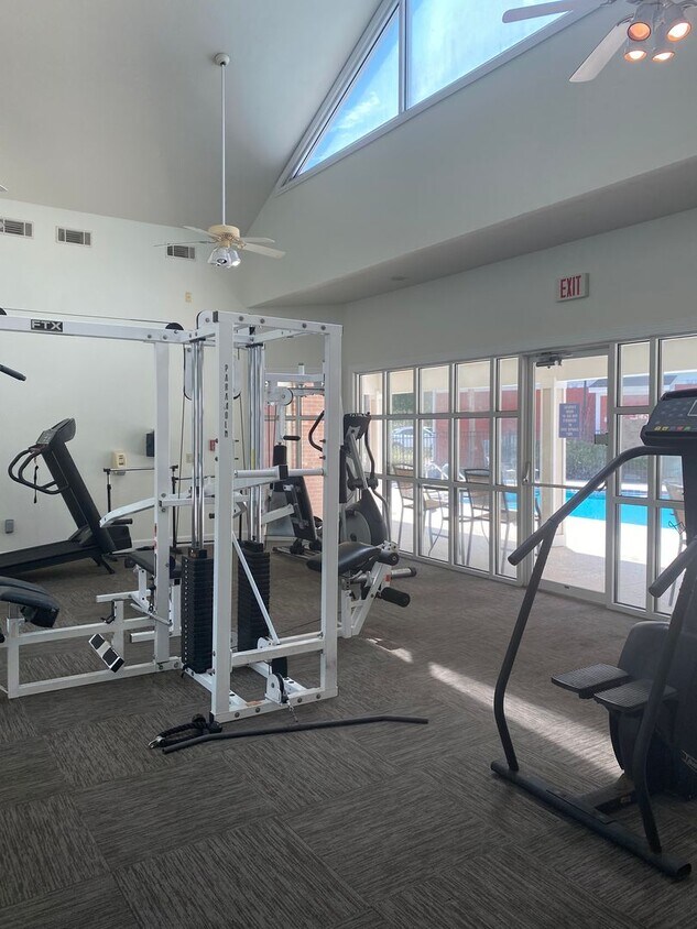 Foto principal - 2360 SW Archer Rd