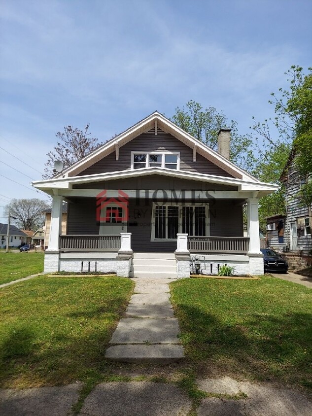 Primary Photo - Three Bedroom House | Two Bathrooms