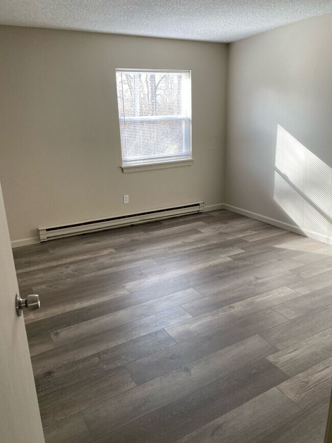 Foto del edificio - 2 Bedroom Ground Level Apartment in Columbia