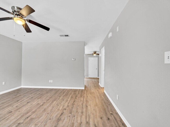 Foto del edificio - 413 Hickory Ave