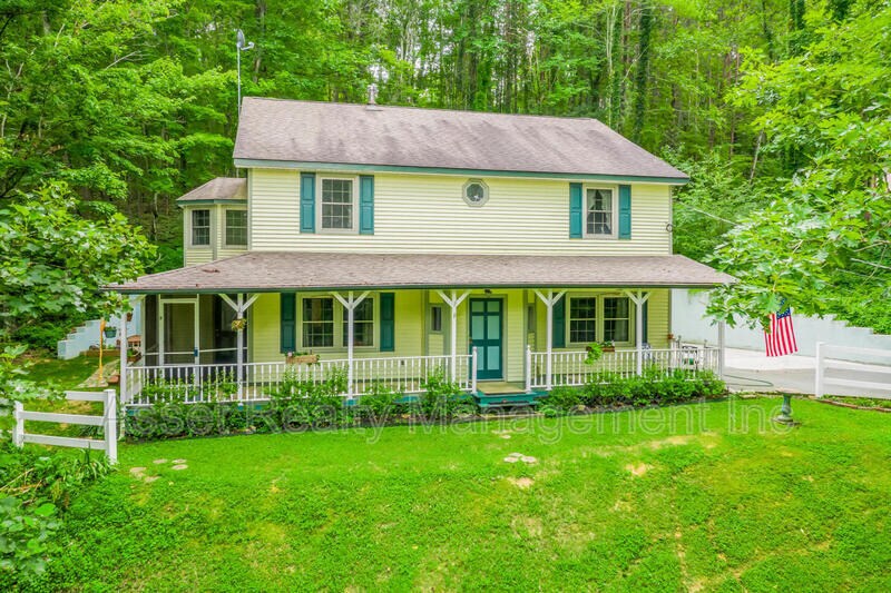 Primary Photo - 1122 W Outer Dr