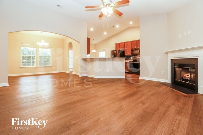 Building Photo - 505 Crossland Dr
