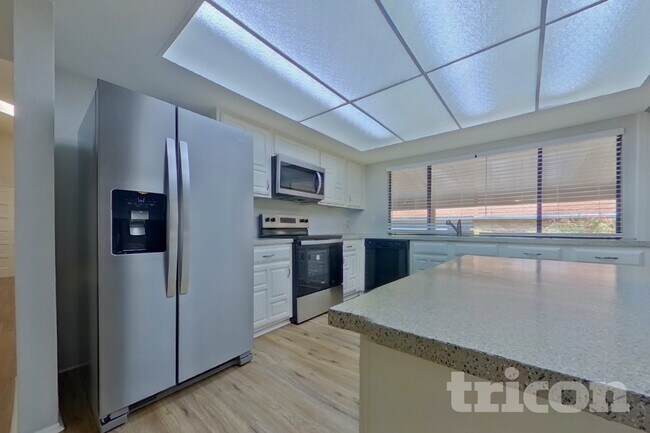 Foto del edificio - 3816 Aspenwood Dr