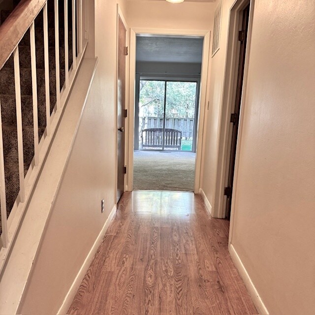 Building Photo - 1302 Mitchem Dr