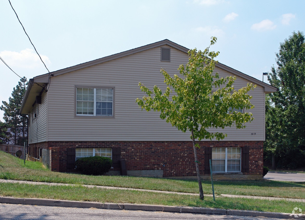 Building Photo - 3619 Schwartze Ave