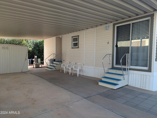 Foto del edificio - 215 E Palo Verde Ln