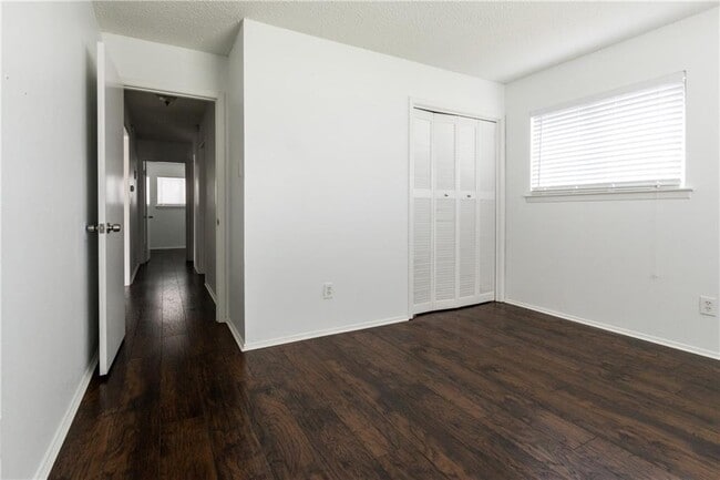 Building Photo - 6005 Hogan Ave