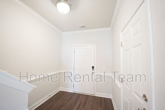Building Photo - 489 Gov Treutlen Cir