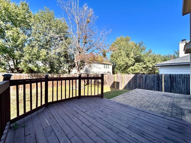 Building Photo - Beautiful 4-Bed Home with Open Floorplan, ...