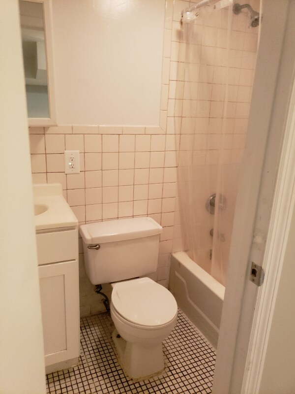 Foto del edificio - 836 E 223rd St