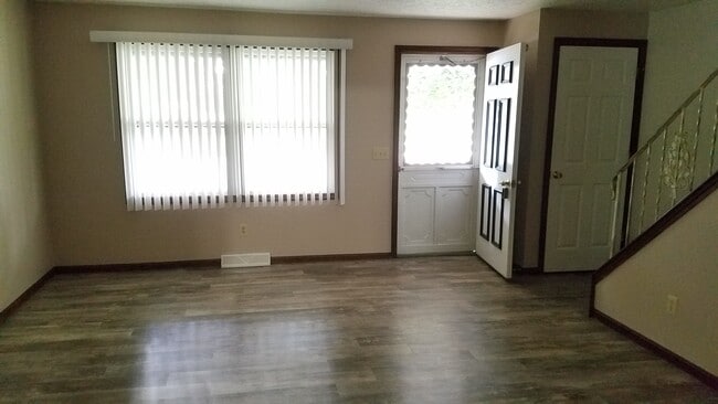 Foto del edificio - 6163 Island Dr NW
