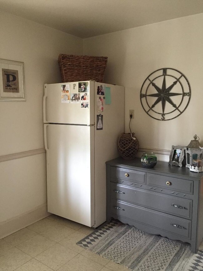 Foto del edificio - 888 Kings Hwy E