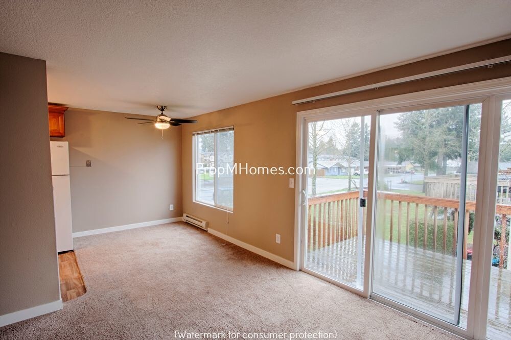 1565 N Manzanita St, Canby, OR 97013 Apartment for Rent in Canby, OR