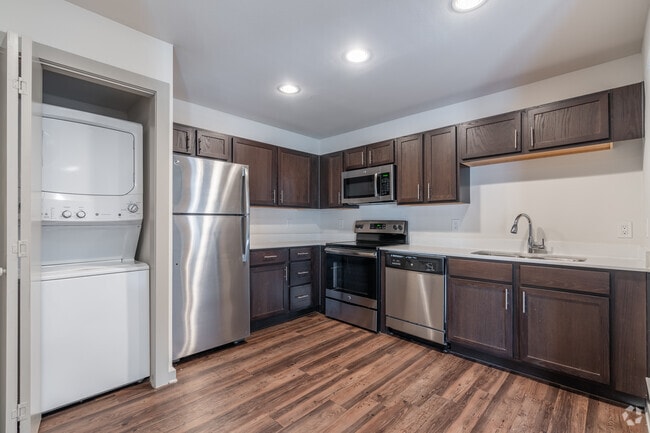 1BR, 1BA - 590SF - Apartments at M-Street