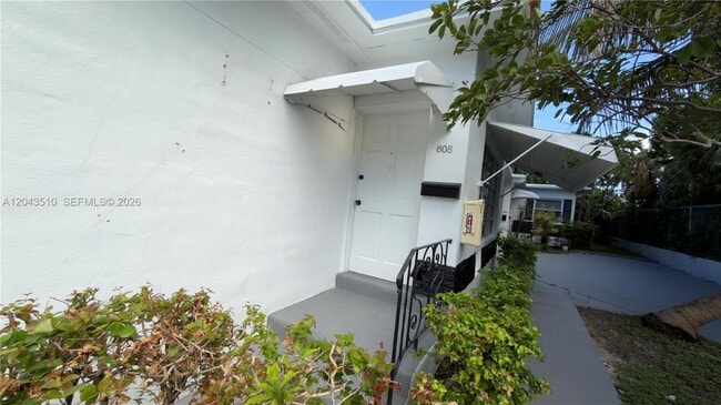 Building Photo - 808 84th St