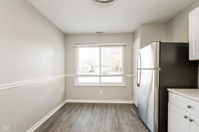 Foto del edificio - 3811 Oil Creek Dr