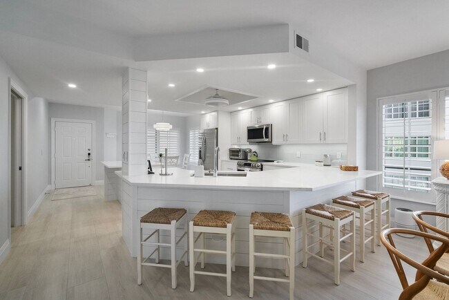 Foto del edificio - 2 Bedroom OFF-SEASON Rental Overlooking Wi...