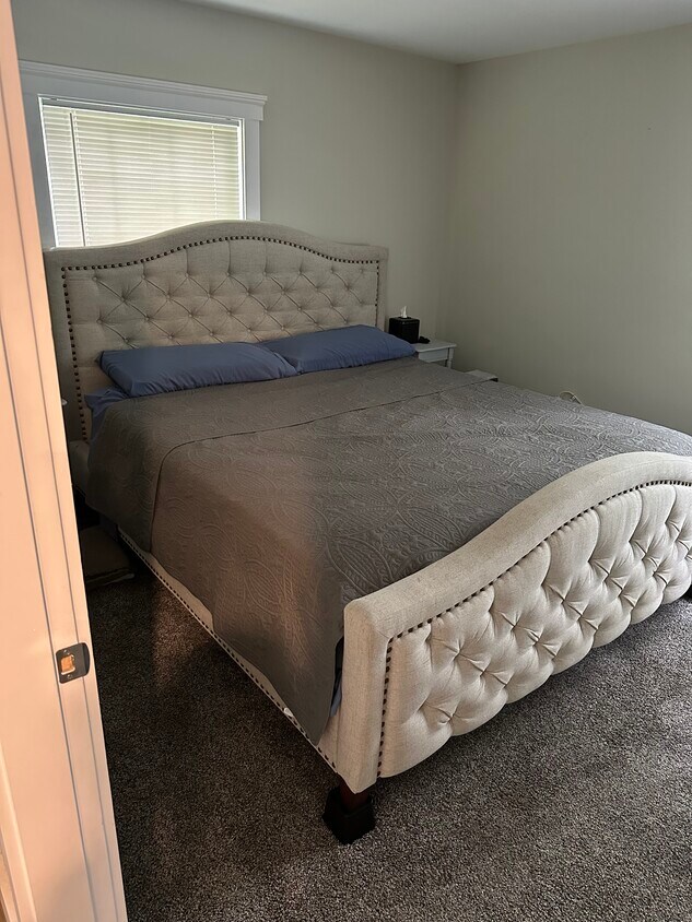 90 Kings Hwy, Hartford, VT 05001 House Rental in Hartford, VT