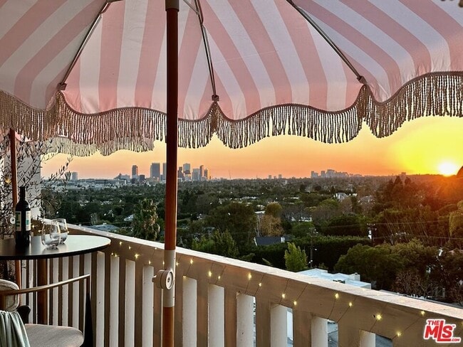 Photo - 999 N Doheny Dr House