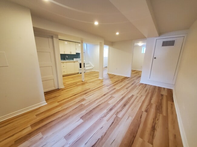 Building Photo - LARGE, very bright lower level loft apartment-  Available on April 1 is this beautiful, large and...