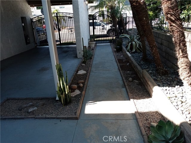 Foto del edificio - 2368 Carrotwood Dr