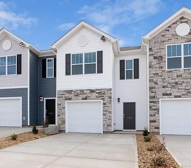 Foto principal - 759 Embark Cir