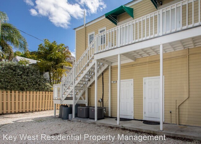 Building Photo - Studio, 1 bath House - 1007 Truman Ave #4