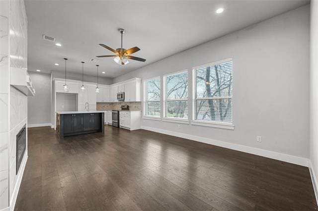 Building Photo - 204 N Getzendaner St