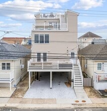 Building Photo - 129 Franklin Ave