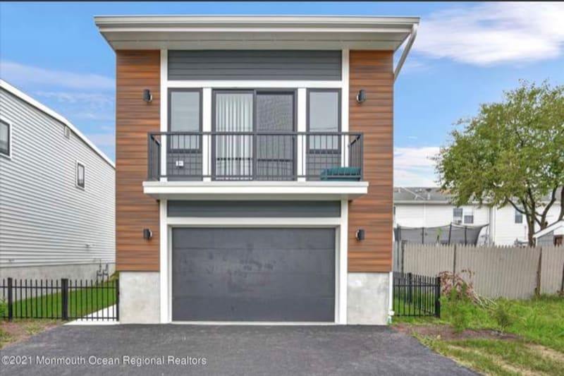 Primary Photo - 1138 Springwood Ave