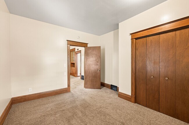 Foto del edificio - 754 5th St E