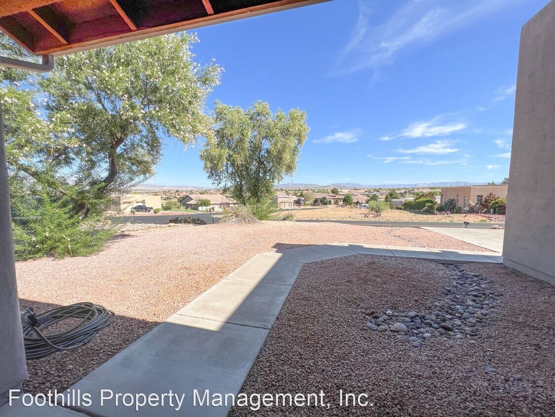 Primary Photo - 3 br, 2 bath House - 1140 S Verde Santa Fe...