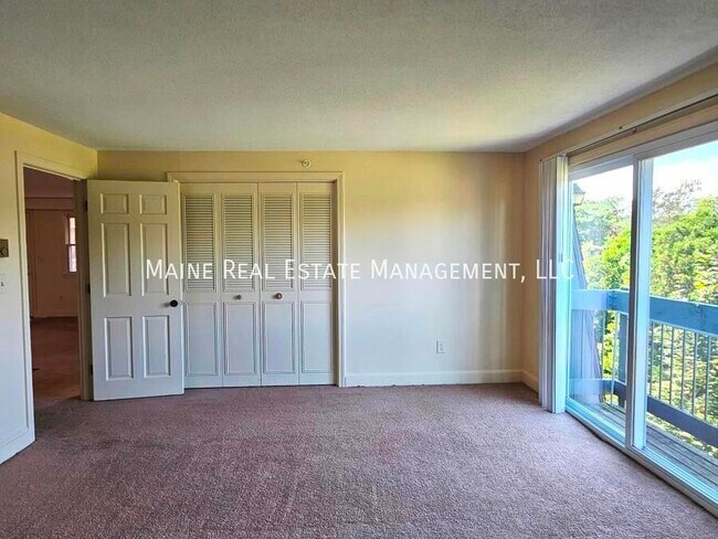 Foto del edificio - 41 River Rd