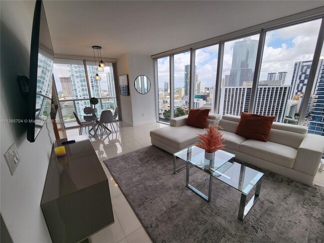 Building Photo - 485 Brickell Ave