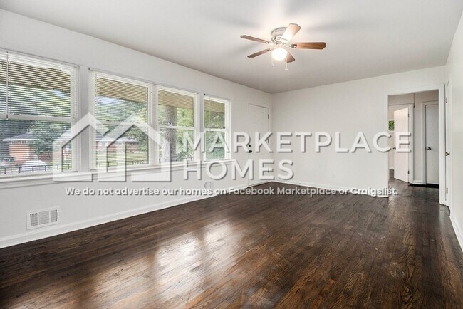 Foto del edificio - 2760 Dearwood Dr SW