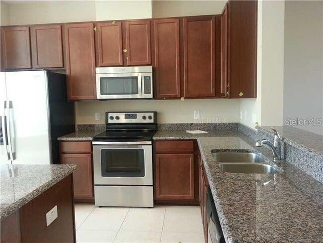 Foto del edificio - 12458 Langstaff Dr