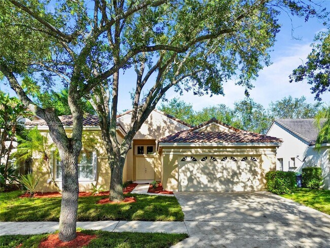 Building Photo - 611 Carrington Ln