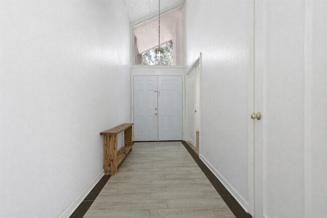 Foto del edificio - 7131 Westbranch Dr