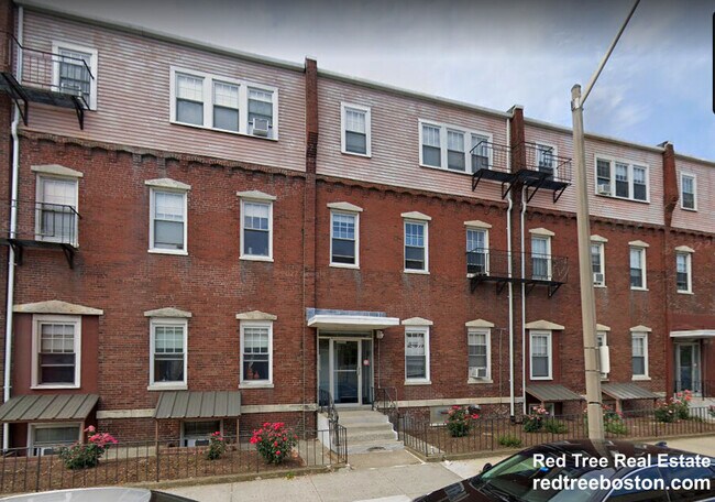 Building Photo - 180 N Beacon St