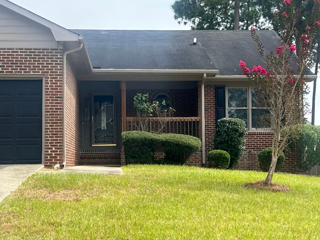 Building Photo - 2104 Calista Cir
