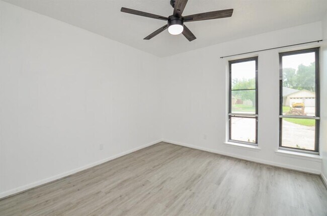 Building Photo - 12266 Huntington Venture Dr