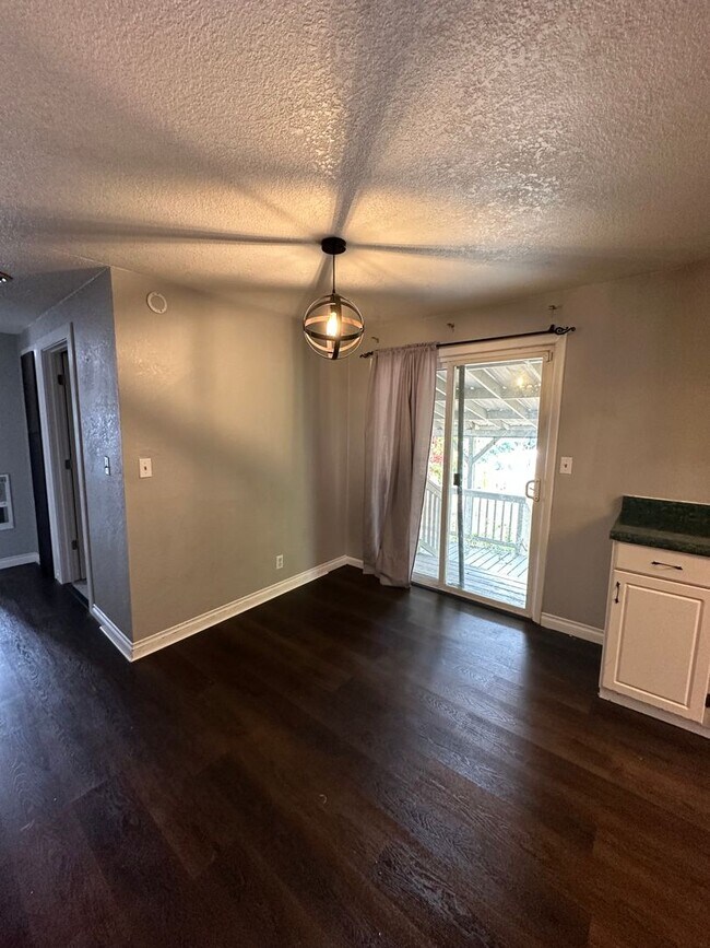 Building Photo - Winston 3-Bedroom, 1-Bath Home