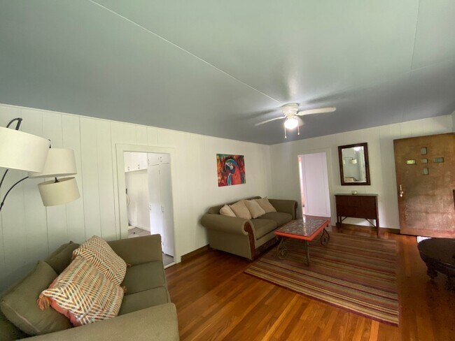 Building Photo - Papaikou- Partially Furnished